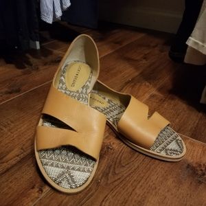 NWOT lucky brand flats